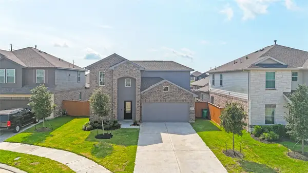 10511 Kings River Dr, Rosharon, TX 77583