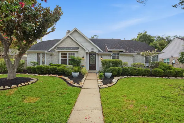 3411 Point Clear Drive, Missouri City, TX 77459