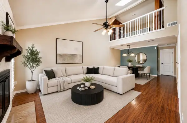 13882 Hollowgreen Drive #810, Houston, TX 77082
