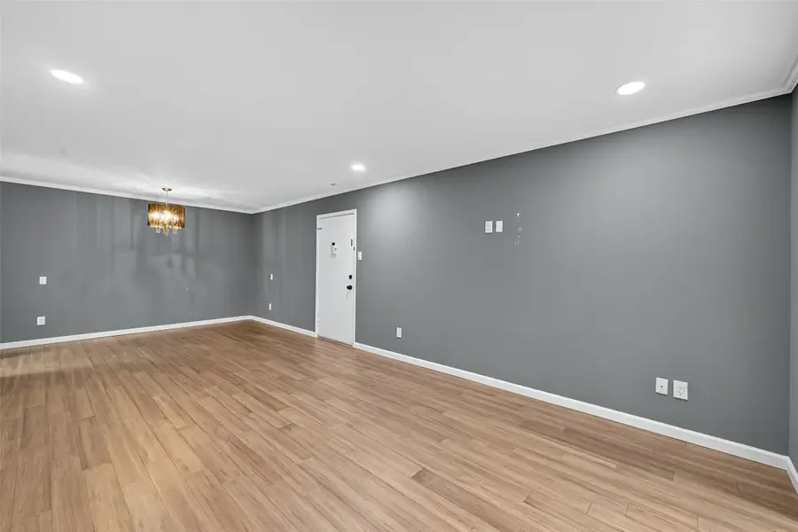 7555 Katy Freeway #127, Houston, TX 77024 - Image #2