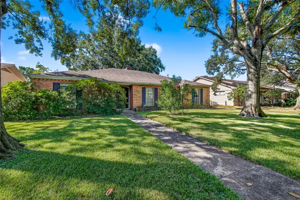 5223 Wigton Drive, Houston, TX 77096