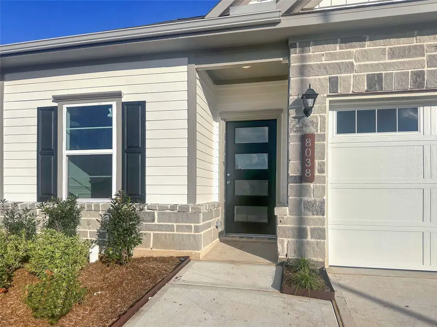 8038 Wandering Glider Drive, Fulshear, TX 77441 - Image #2