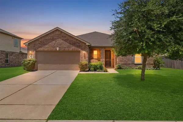 3502 Saxton Green Road, Pearland, TX 77584