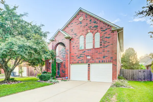 2706 Sun Beam Court, Pearland, TX 77584