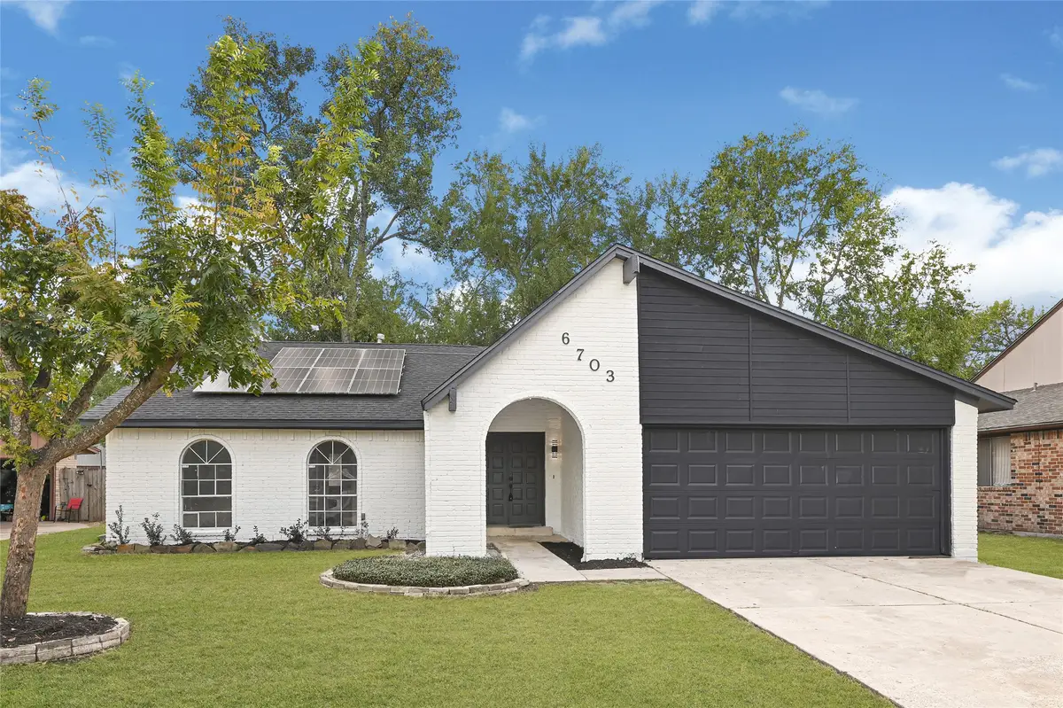 6703 Casablanca Drive, Houston, TX 77088 - Image #1
