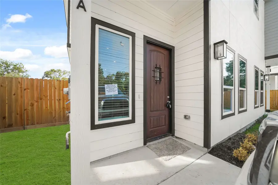 8447 Jutland Road, Houston, TX 77033 - Image #3