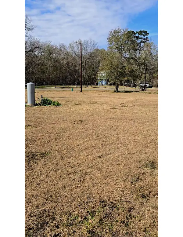 150 County Road 6774, Dayton, TX 77535