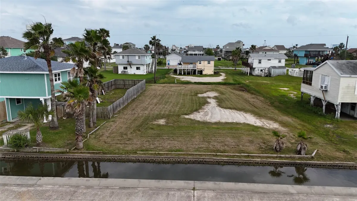 16627 Jolly Roger, Jamaica Beach, TX 77554 - Image #1
