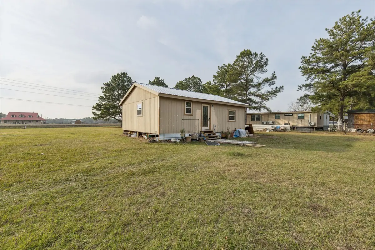 25 Pine Prairie School Road, Huntsville, TX 77320 - Image #1