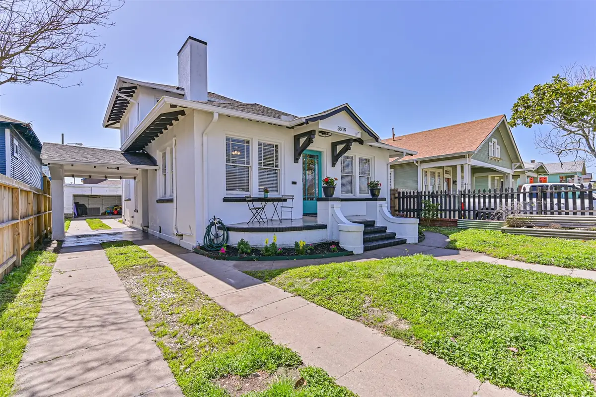 3519 Avenue R 1/2, Galveston, TX 77550 - #1