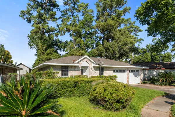 9627 Glenwood Forest Drive, Houston, TX 77078