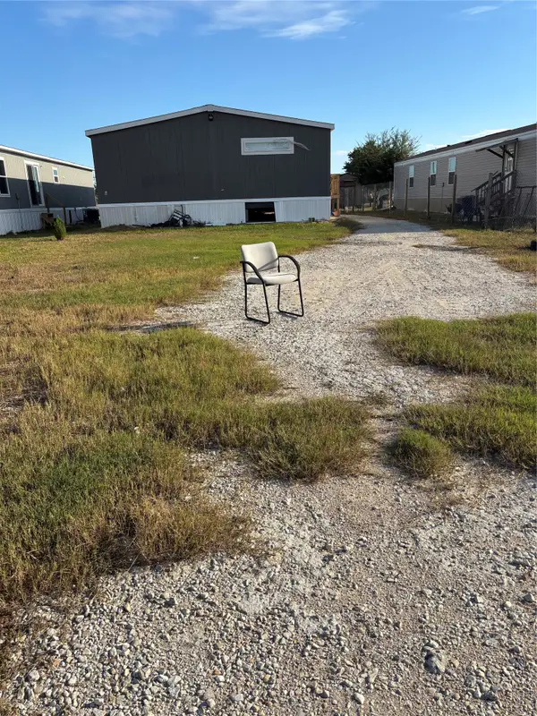 110 Road 5608, Cleveland, TX 77327