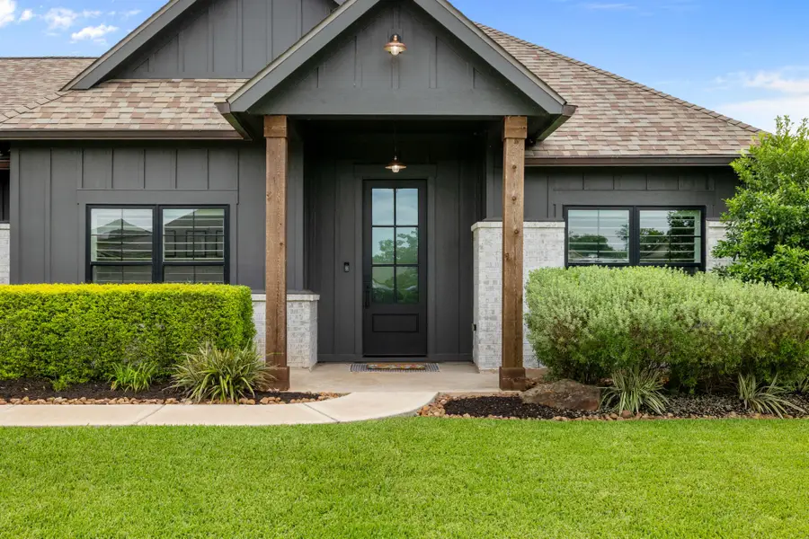 459 Green Meadows Drive, West Columbia, TX 77486 - #3