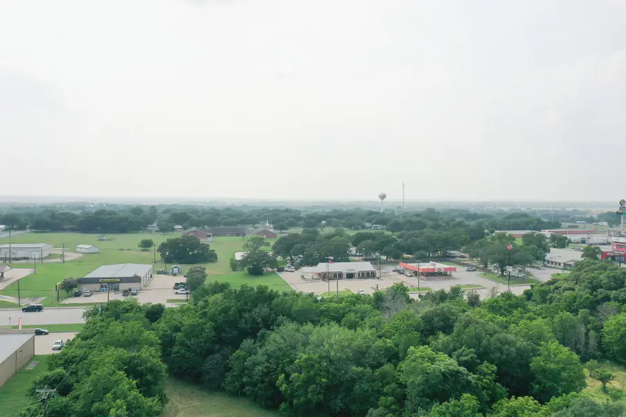 72 N Kessler Avenue, Schulenburg, TX 78956 - Image #2