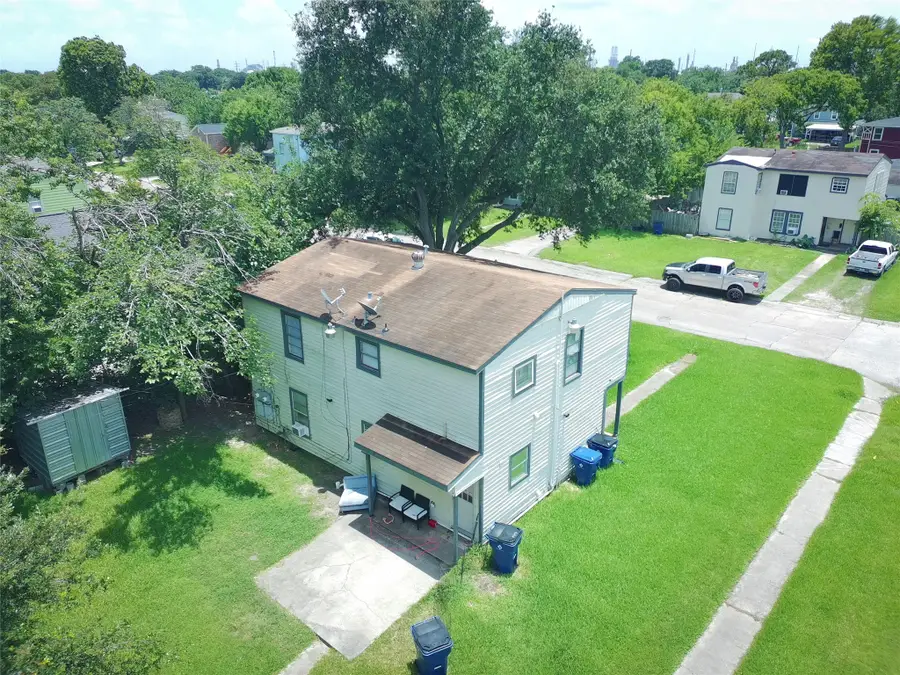 1138 4th Avenue N, Texas City, TX 77590 - #2