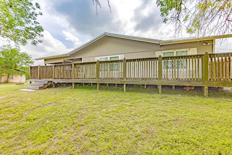 3300 State Highway 95 S, Shiner, TX 77984 - #2