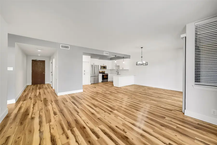 651 Bering Drive #203, Houston, TX 77057 - Image #2