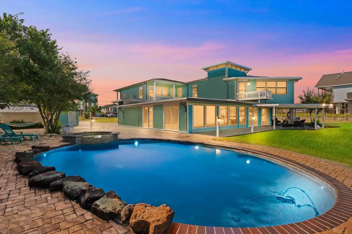 815 5th Street, Dickinson, TX 77539 - #1