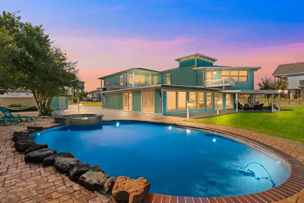 815 5th Street, Dickinson, TX 77539