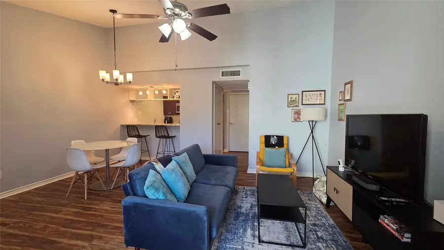 7078 N Holiday Drive, Galveston, TX 77550 - Image #2