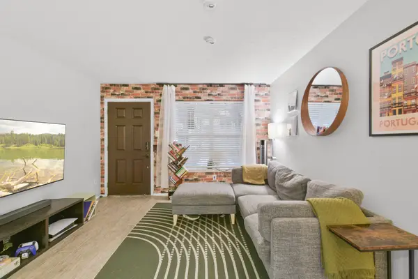 3224 Timmons Lane #127, Houston, TX 77027