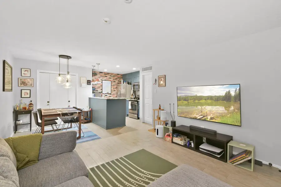 3224 Timmons Lane #127, Houston, TX 77027 - Image #2