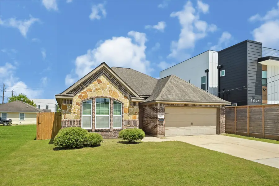 7905 Livingston Street, Houston, TX 77051 - #2