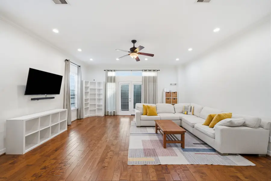 907 Lawrence Street, Houston, TX 77008 - #2