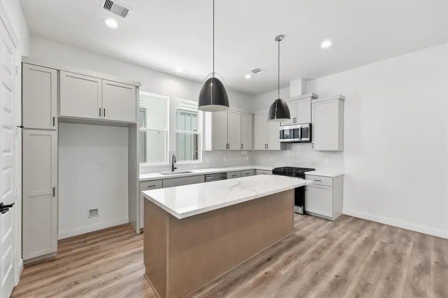 4834 Pinemont Drive, Houston, TX 77092 - #2
