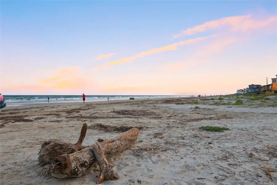 4119 Surf Drive, Galveston, TX 77554 - #3