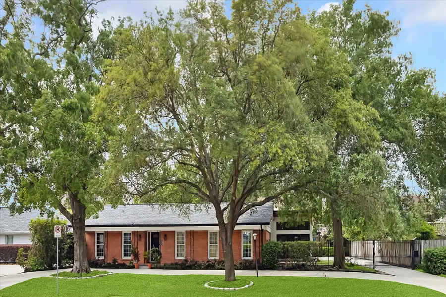 1902 Chimney Rock Road, Houston, TX 77056 - Image #2