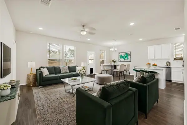 2210 Timberland Country Court, Conroe, TX 77304