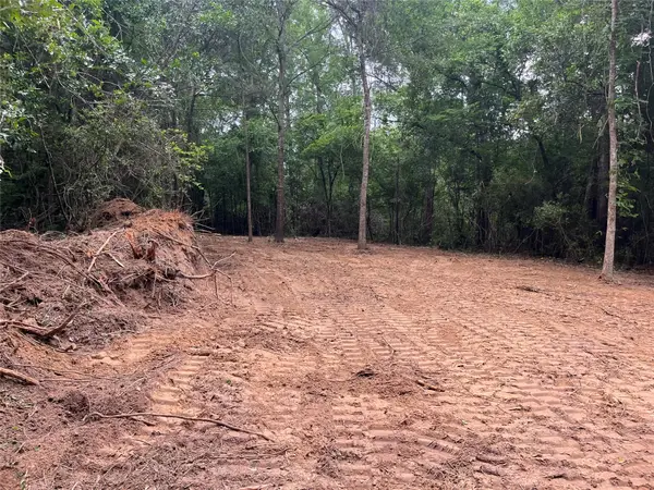 400 Road 2673, Cleveland, TX 77327