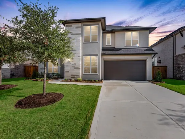 18422 Red Dahlia Road, Richmond, TX 77407