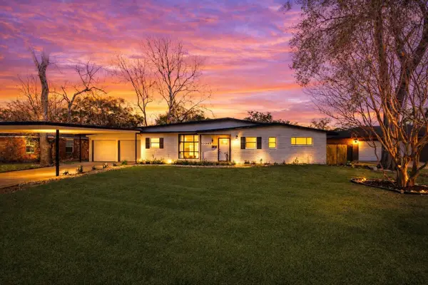 10042 Lazy Oaks Street, Houston, TX 77080