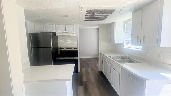 6200 W Tidwell Road #1201, Houston, TX 77092