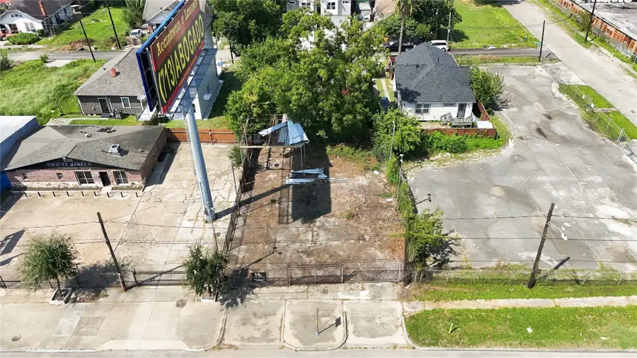 2217 Eastex Freeway, Houston, TX 77026 - #2
