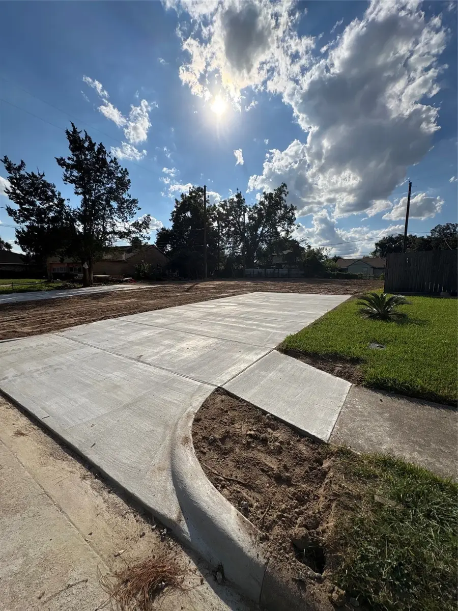 12311 Blue River Drive, Houston, TX 77050 - Image #2