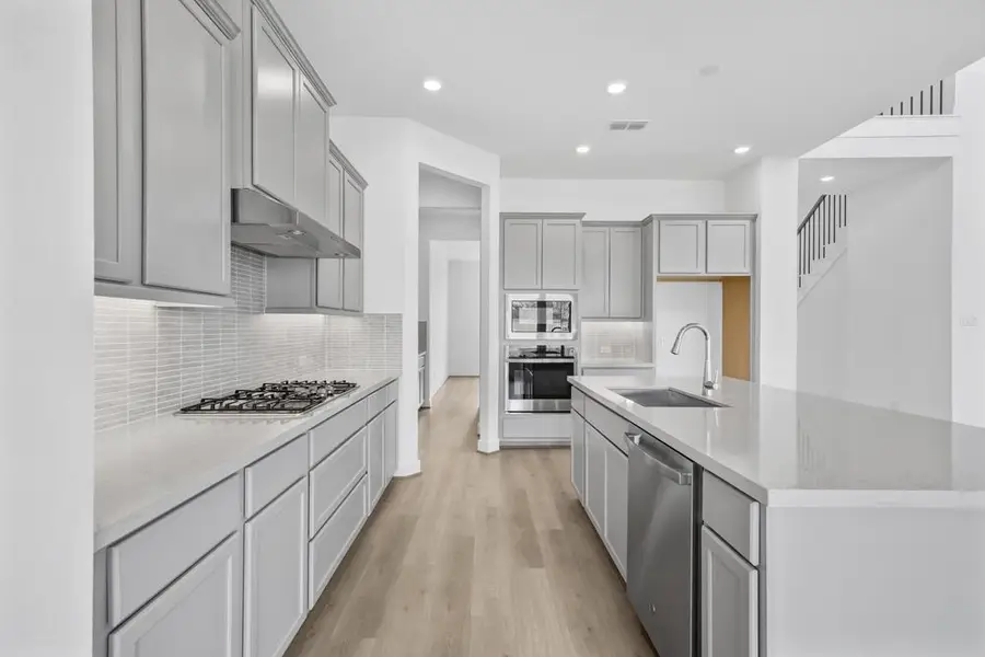 1653 Birch Lake Bend, Friendswood, TX 77546 - Image #3