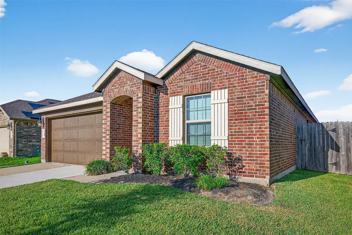 8219 Oakleaf Meadow Court, Rosharon, TX 77583 - #1