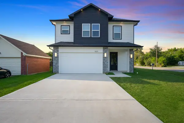 11037 Bois D Arc Street, La Porte, TX 77571