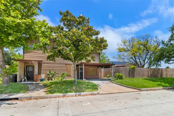 2616 45th Street, Galveston, TX 77550