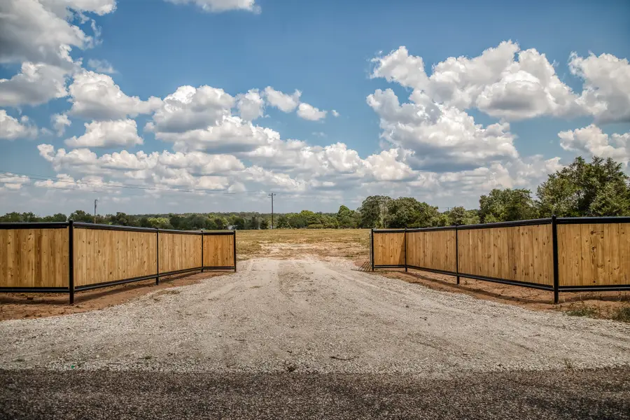 8753 County Road 324, Caldwell, TX 77836 - Image #2