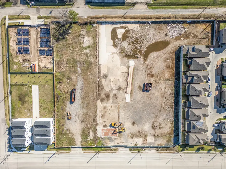 3919 Pinemont Drive, Houston, TX 77018 - #3