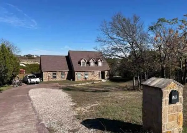 1708 Texas Drive, Glen Rose, TX 76043