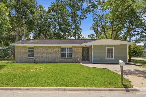 217 W Wilkins Street, League City, TX 77573