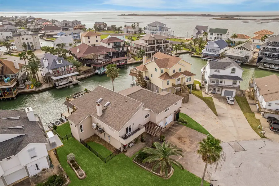 115 Bamaku Bend, Tiki Island, TX 77554 - #3