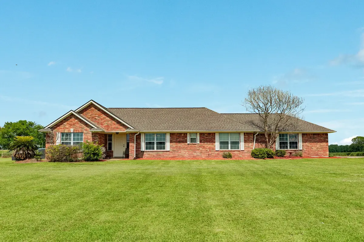 17830 County Road 207, Angleton, TX 77515 - #1