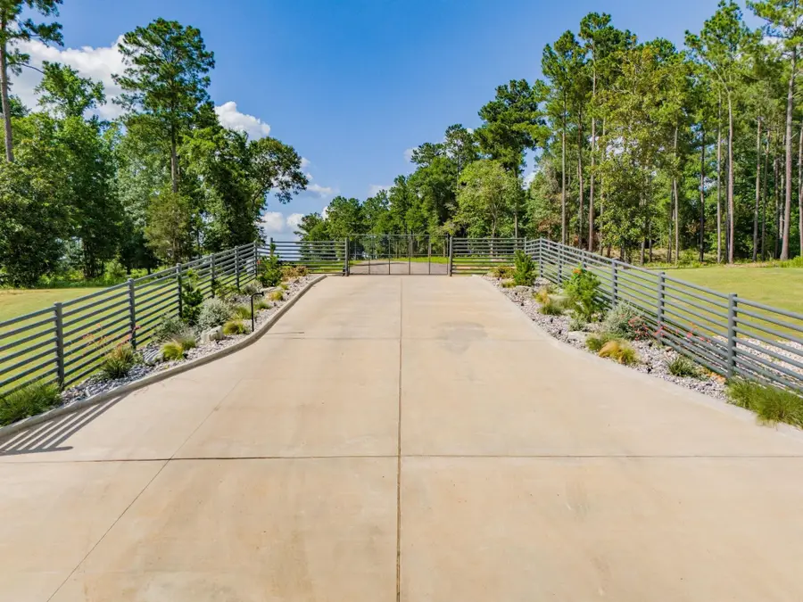 072 Western, Livingston, TX 77351 - #2