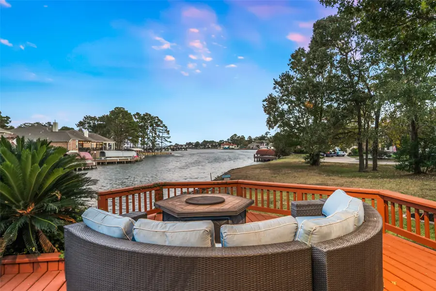 142 Creekwood E, Montgomery, TX 77356 - Image #2